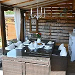 Bed & Breakfast La Longere Des Capucines 4*