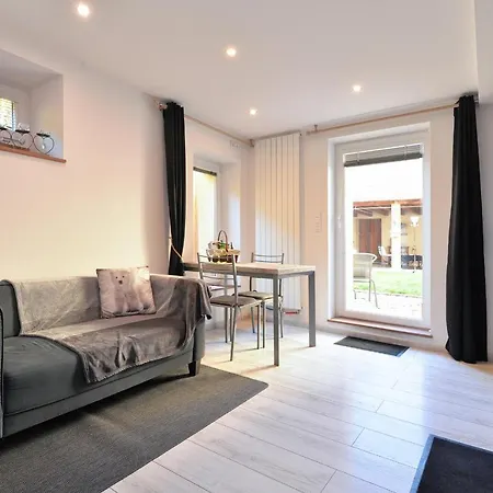 La Longere Des Capucines Bed & Breakfast 4*